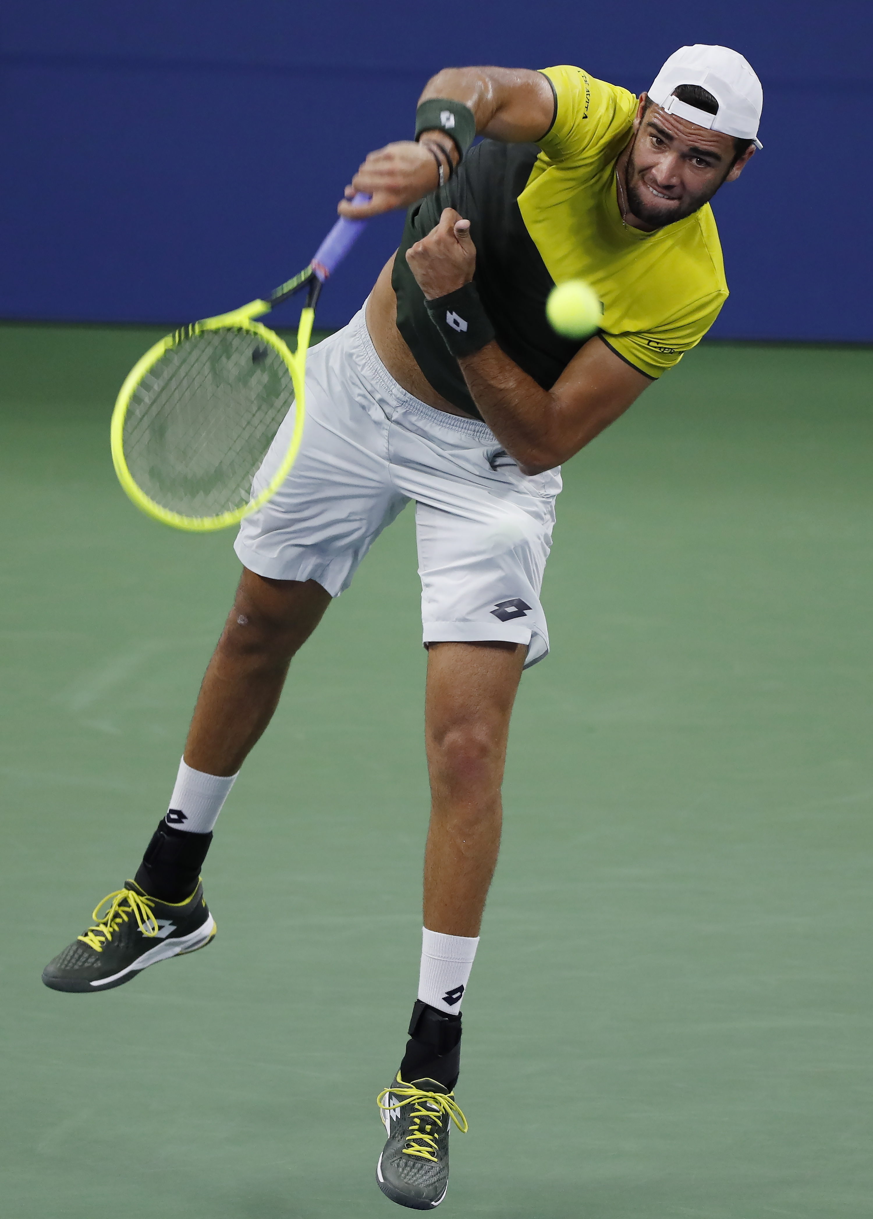 持优质的球 持优质的球