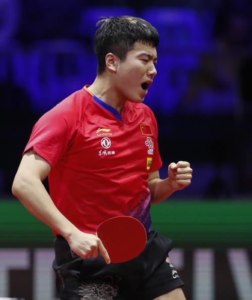 本赛季的首 本赛季的首